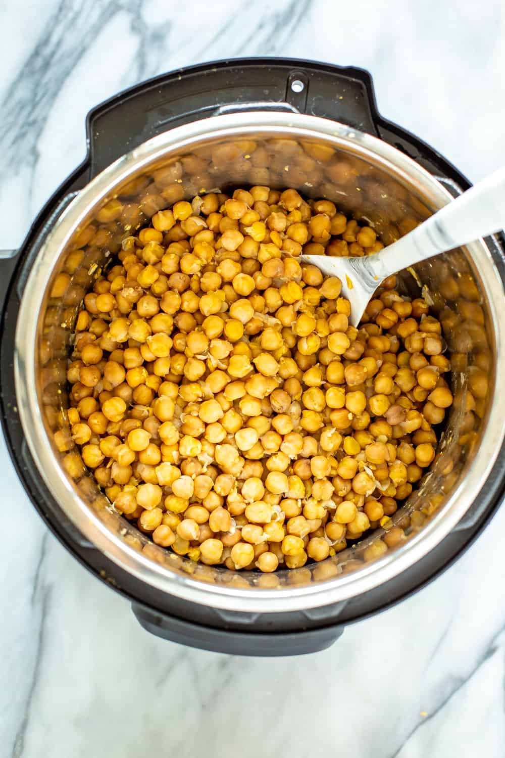 Instant Pot Chickpeas {No Soaking} via Eating Instantly